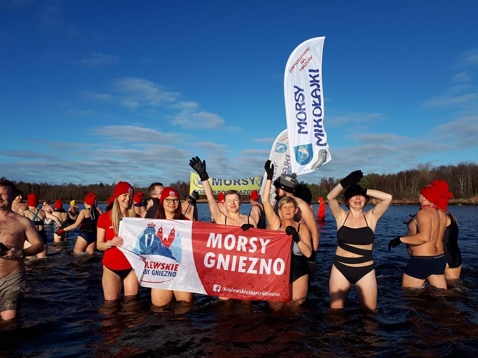 Część ekipy Królewskie Morsy Gniezno moczy się w Szwecji w Hasslö!