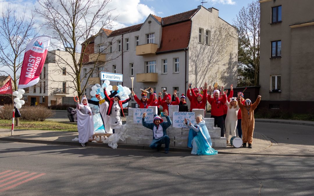 Siła wspólnego działania! Morsowa strefa kibica podczas 22. Biegu Europejskiego w Gnieźnie